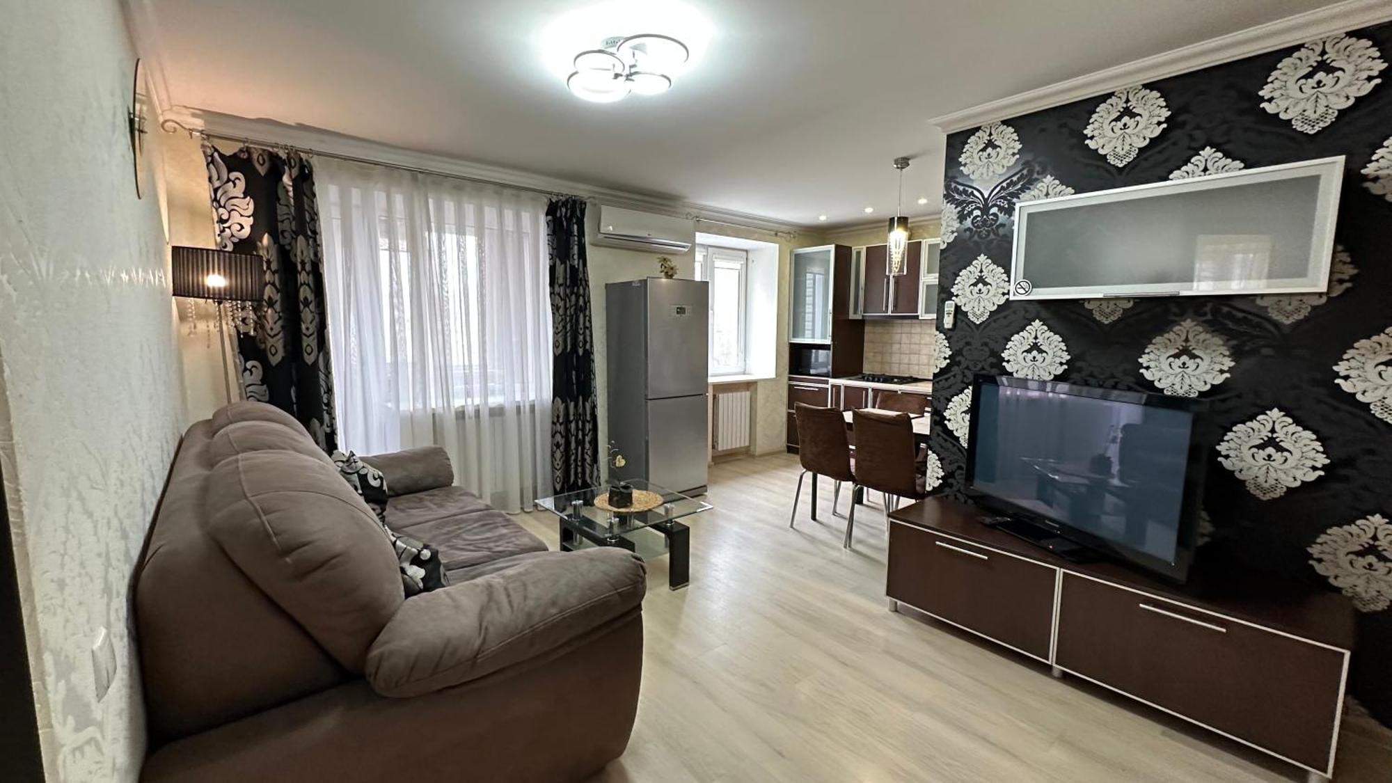 Apartment On Nauki Avenue 102 ドニプロペトロウシク エクステリア 写真