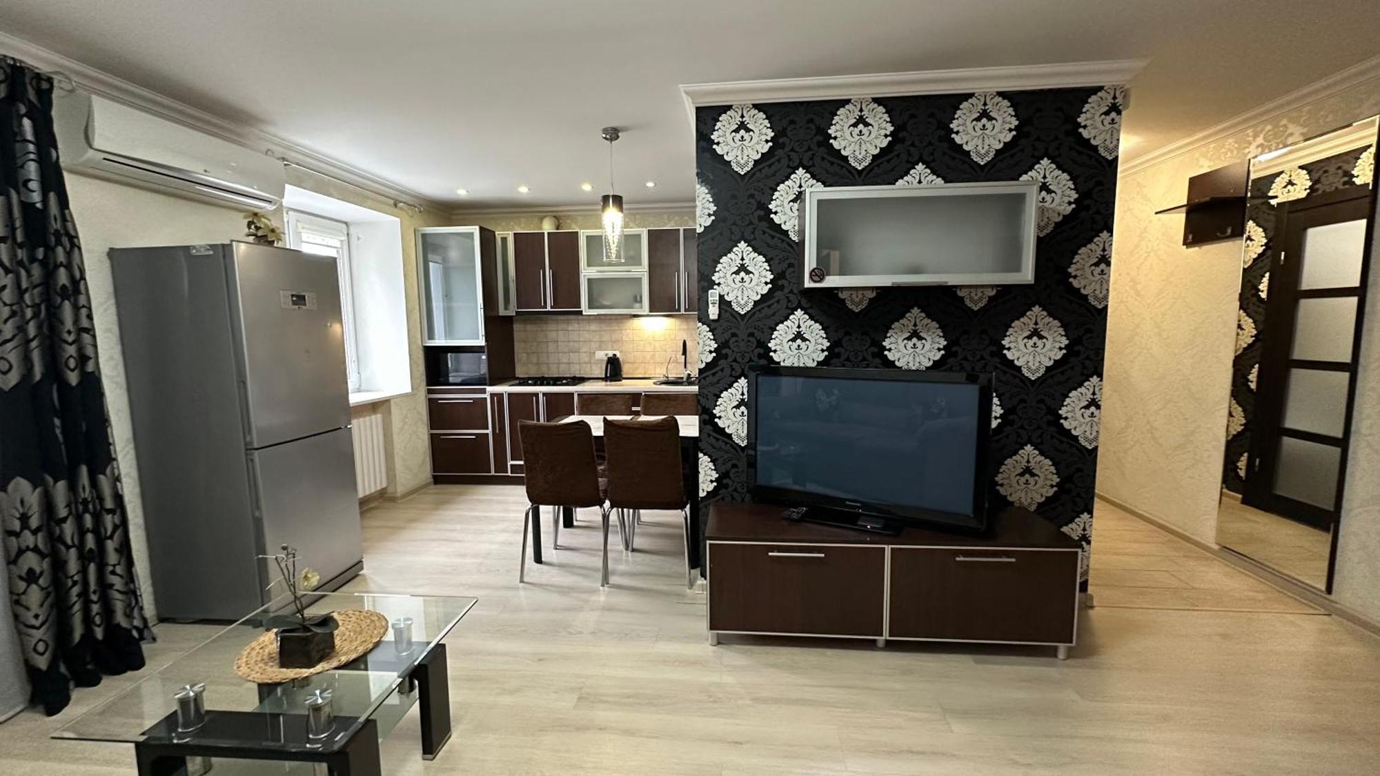 Apartment On Nauki Avenue 102 ドニプロペトロウシク エクステリア 写真